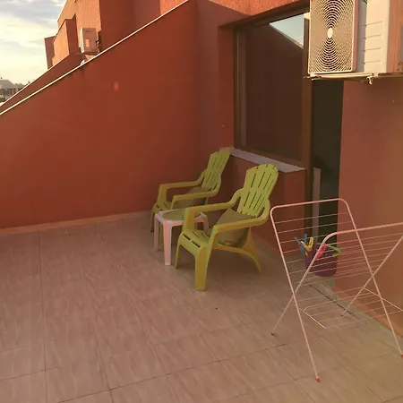 Advanced Apartments Salt Lake Beach 4* بوموري