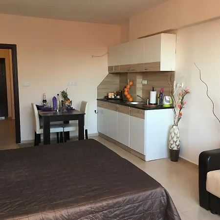 شقة فندقية Advanced Apartments Salt Lake Beach 4*